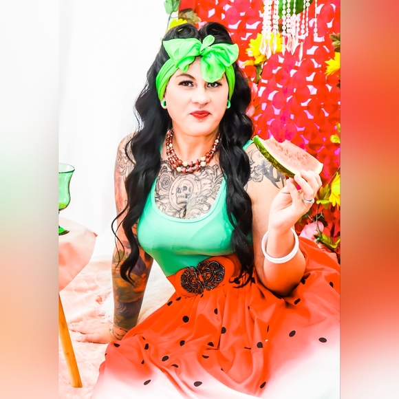 The Pinup Posher! The Handmade Closet Maker! - Picture 2 of 9